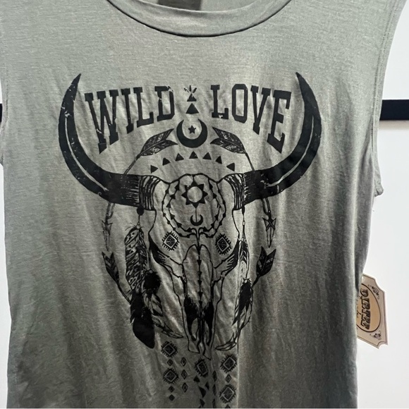 Dirtee Laundry Wild Love Sleeveless Tee, New with Tags - Picture 2 of 6
